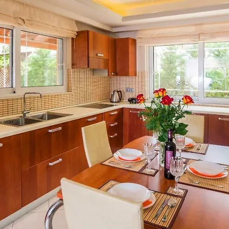 Antico Rosso * Ialysos (Rhodes)