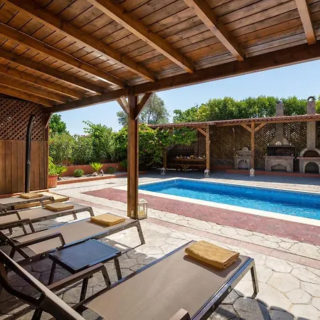 Antico Rosso Willa *