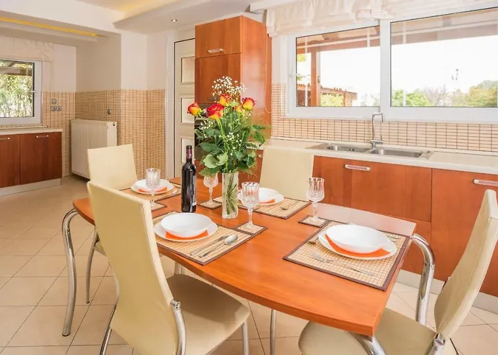 Antico Rosso Villa *