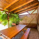 Antico Rosso Villa *