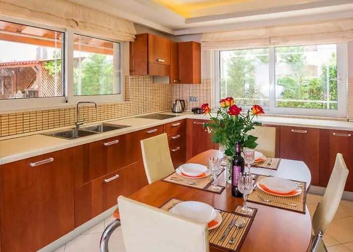 Antico Rosso * Ialysos (Rhodes)